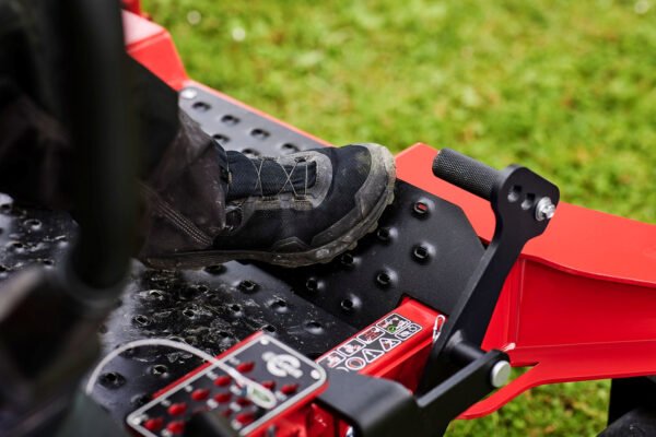 Cramer 82ZTC152 OptimusZ Zero Turn Aufsitzmäher 152 cm – Bild 7