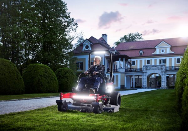 Cramer 82ZTC152 OptimusZ Zero Turn Aufsitzmäher 152 cm – Bild 14