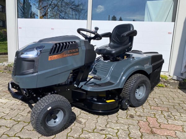 Black Edition 175/92 H Rasentraktor by MTD – Deluxe – Bild 16