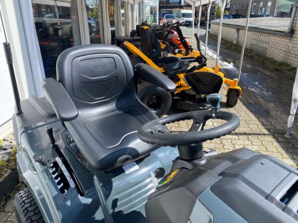 Black Edition 175/92 H Rasentraktor by MTD – Deluxe – Bild 20