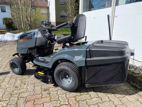 Black Edition 175/92 H Rasentraktor by MTD – Deluxe – Bild 23