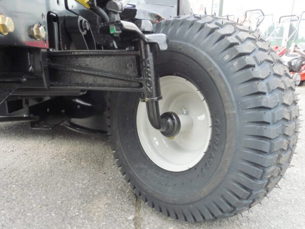 Black Edition 285/106 TWIN KH TRAC Rasentraktor mit Tielbürger Kehrmaschine TK 520 – Bild 13