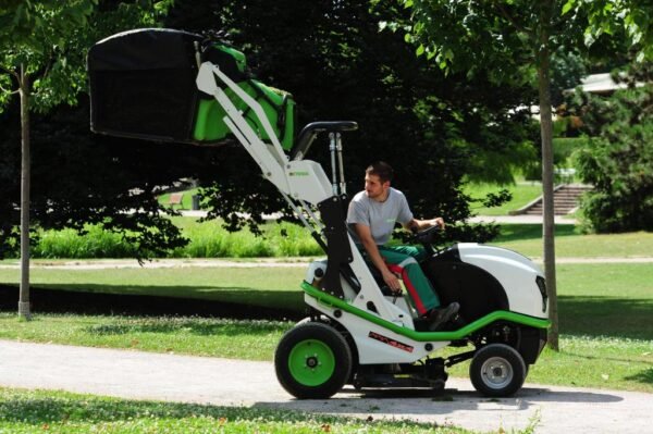 ETESIA Rasentraktor Buffalo 100 BPHPX 2 – Bild 8