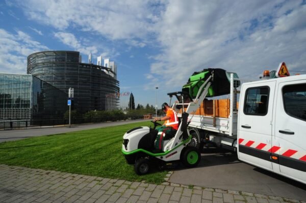 ETESIA Rasentraktor Buffalo 100 BPHPX 2 – Bild 4